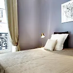 Paris Marais Central Residence